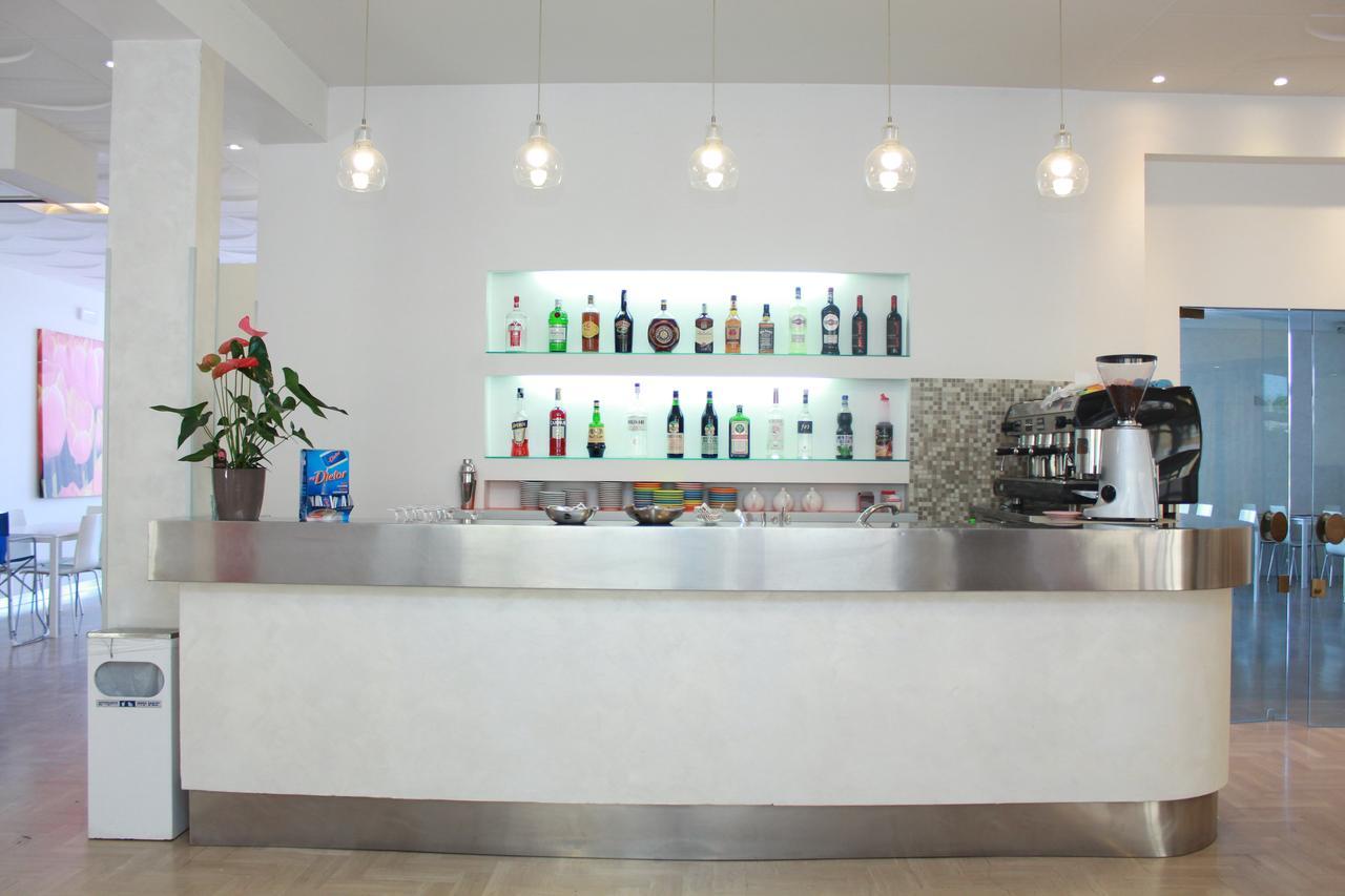 Hotel Stella Polare Римини Экстерьер фото