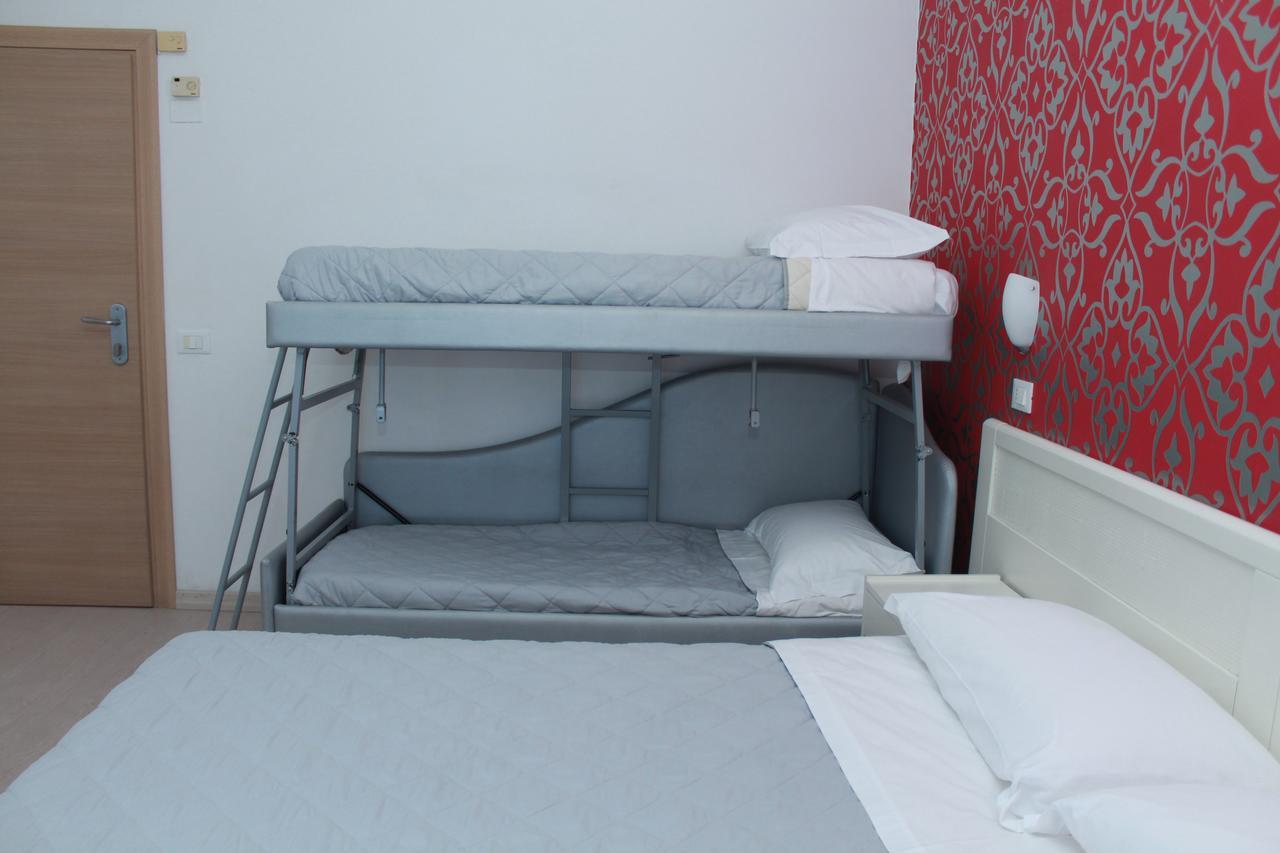 Hotel Stella Polare Римини Экстерьер фото