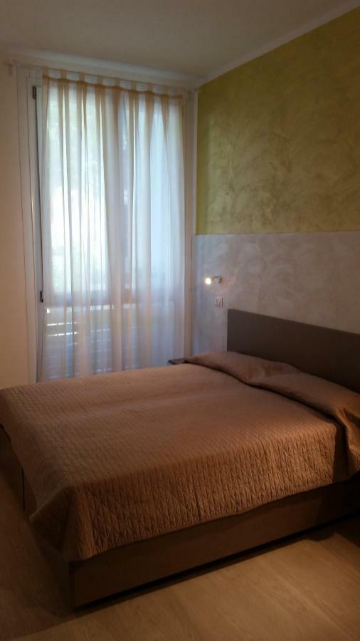 Hotel Stella Polare Римини Экстерьер фото